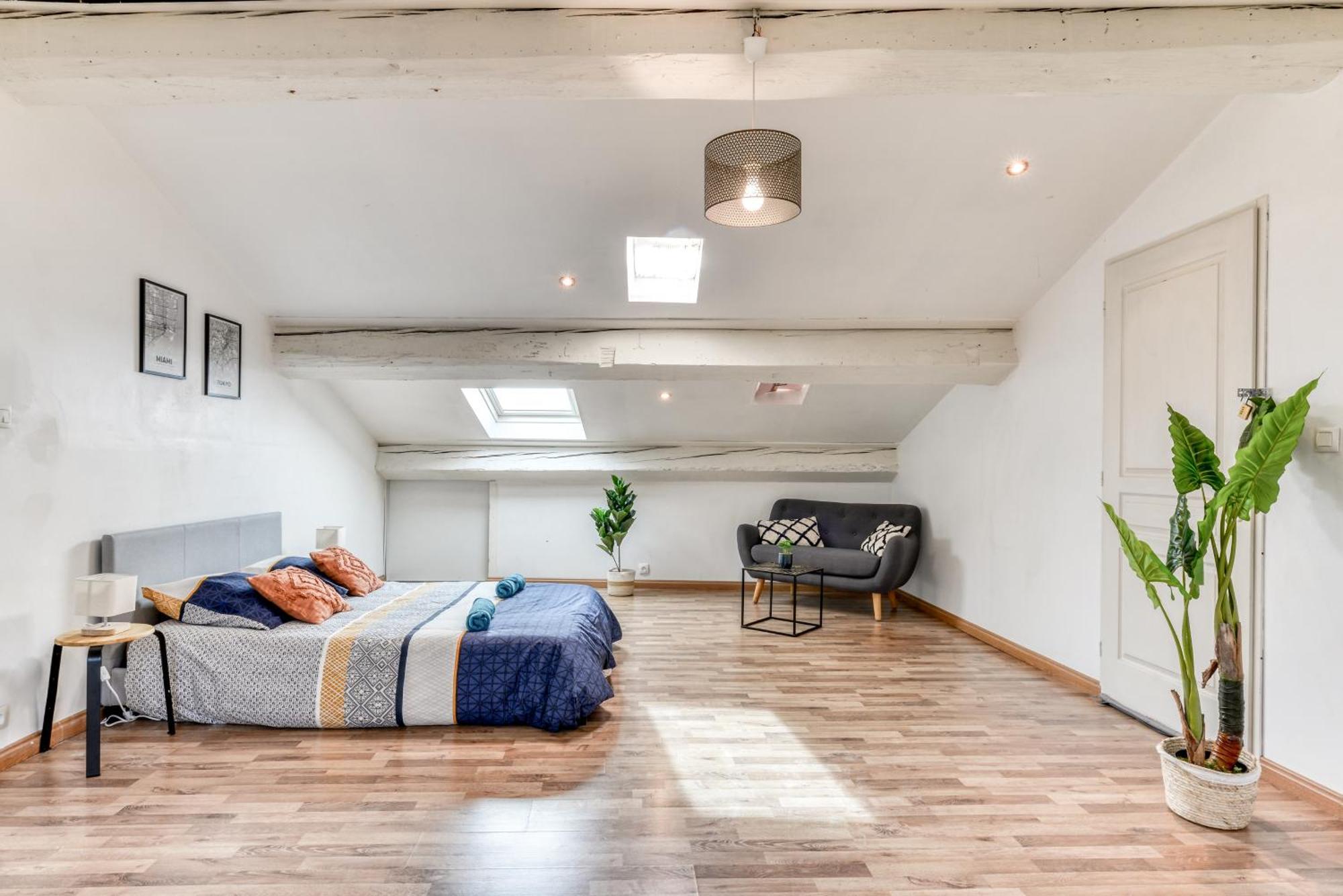 Le Marty - Wifi - Central - Climatison - Parking Gratuit Carcassonne Exterior foto